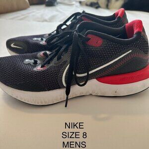 Nike Men's tennis shoes